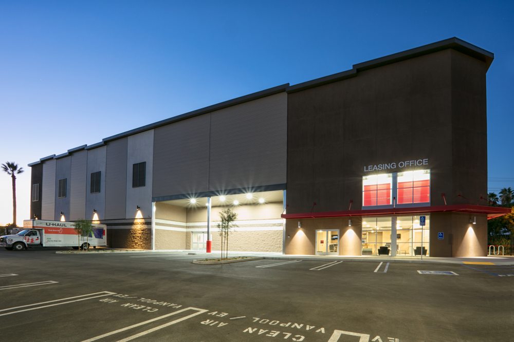 StorQuest Anaheim Magellan Architects